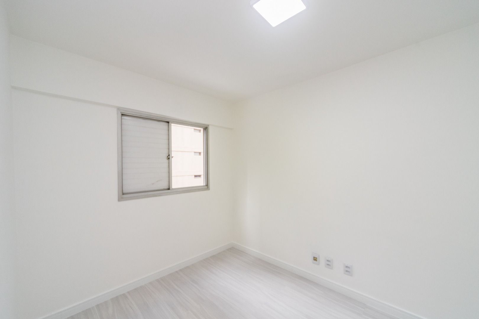 Apartamento à venda com 2 quartos, 61m² - Foto 22