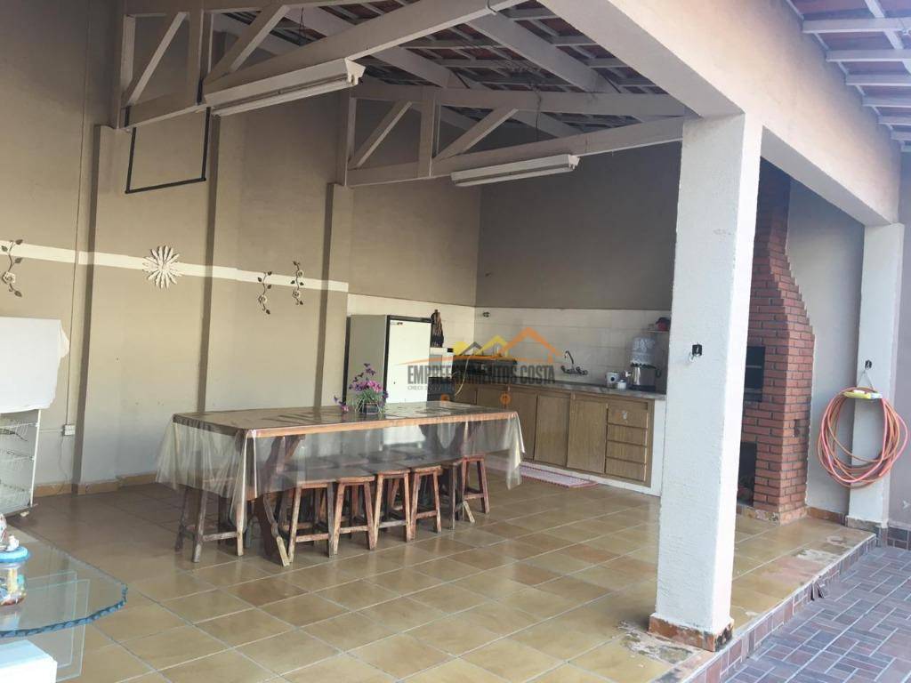 Casa à venda com 2 quartos, 200m² - Foto 28