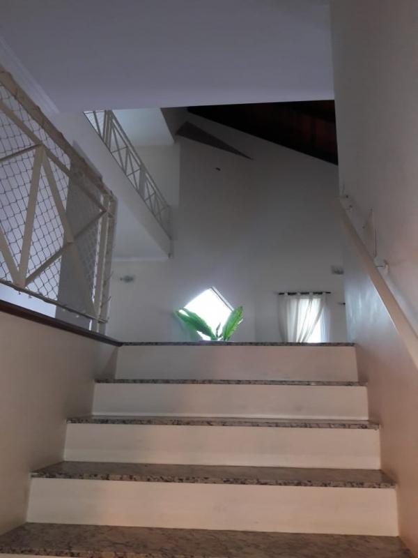 Casa à venda com 3 quartos, 216m² - Foto 5