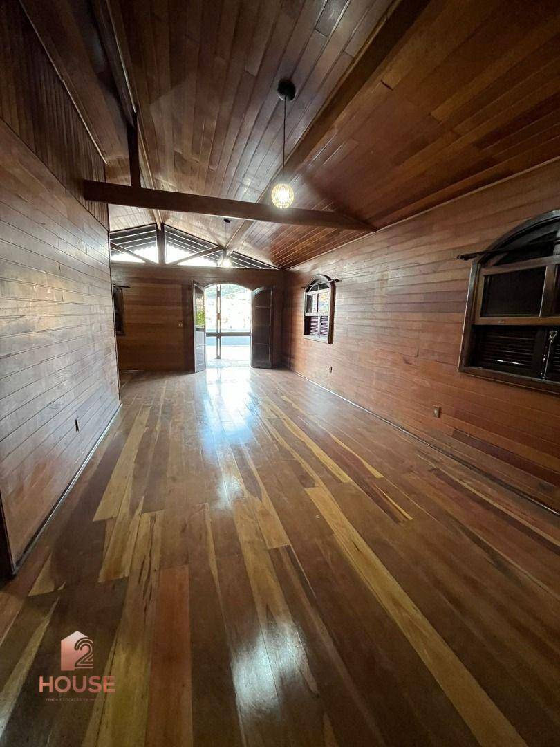 Casa para alugar com 3 quartos, 110m² - Foto 9