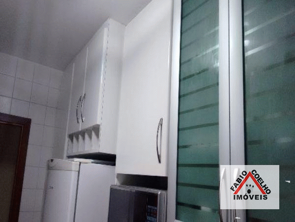 Apartamento à venda com 2 quartos, 64m² - Foto 4