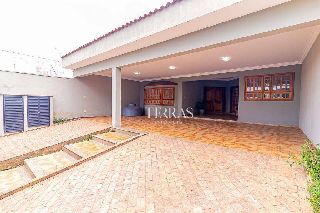 Casa à venda com 4 quartos, 300m² - Foto 33