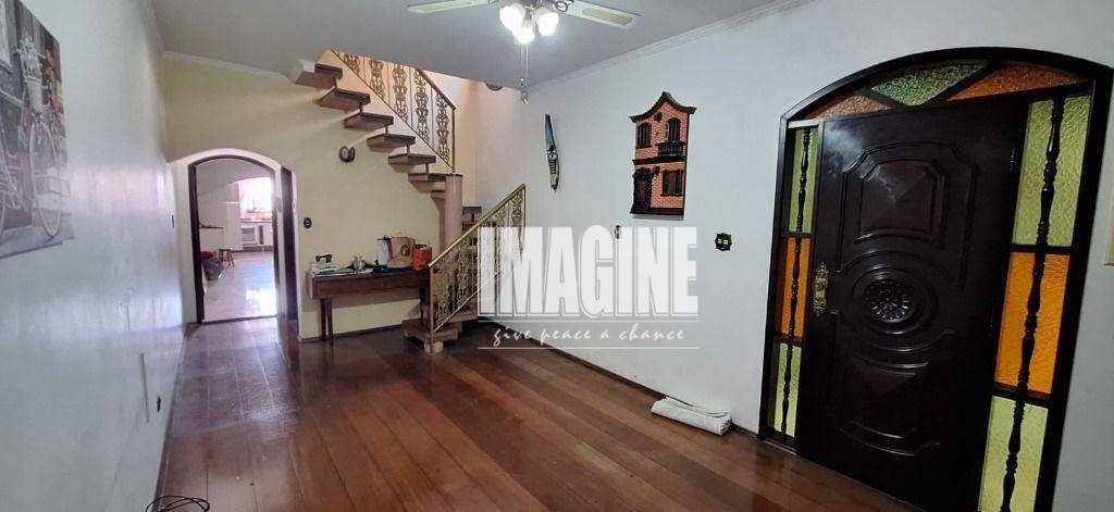 Sobrado à venda com 3 quartos, 158m² - Foto 1