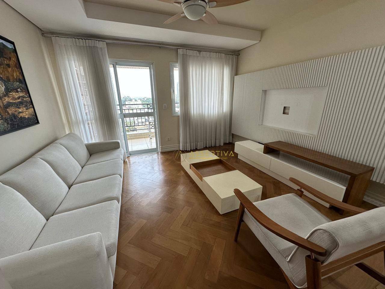 Apartamento para alugar com 3 quartos, 172m² - Foto 1