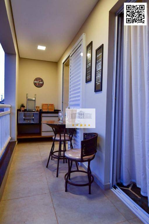 Apartamento à venda com 2 quartos, 67m² - Foto 4
