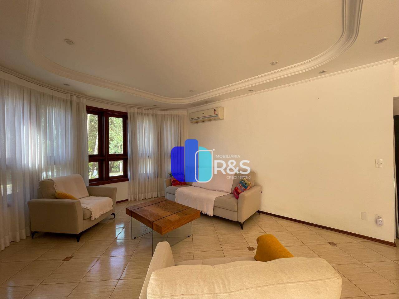 Casa de Condomínio para alugar com 4 quartos, 393m² - Foto 13