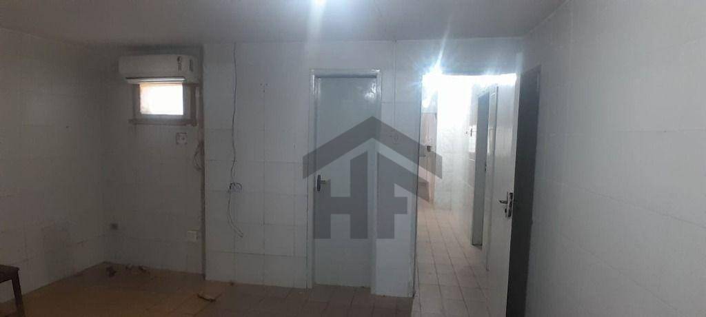 Casa para alugar com 3 quartos, 314m² - Foto 8
