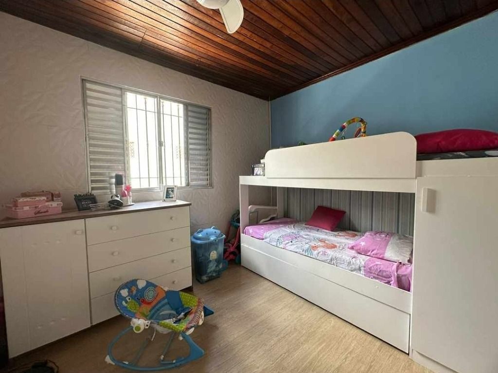 Casa à venda com 3 quartos, 90m² - Foto 14