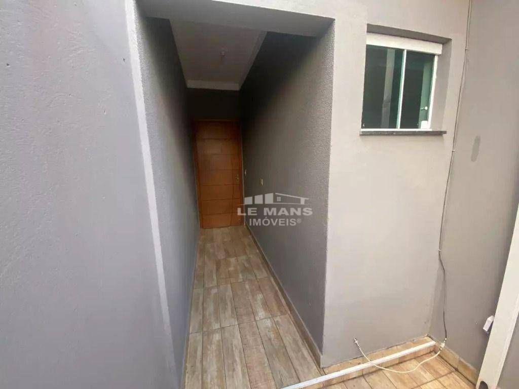 Casa à venda com 3 quartos, 200m² - Foto 18