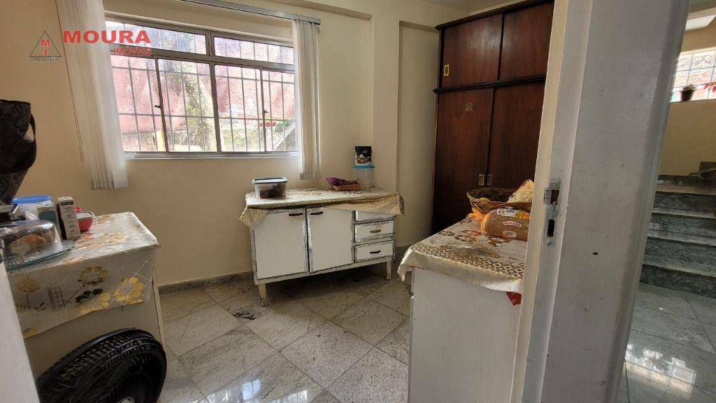 Sobrado à venda com 6 quartos, 360m² - Foto 26