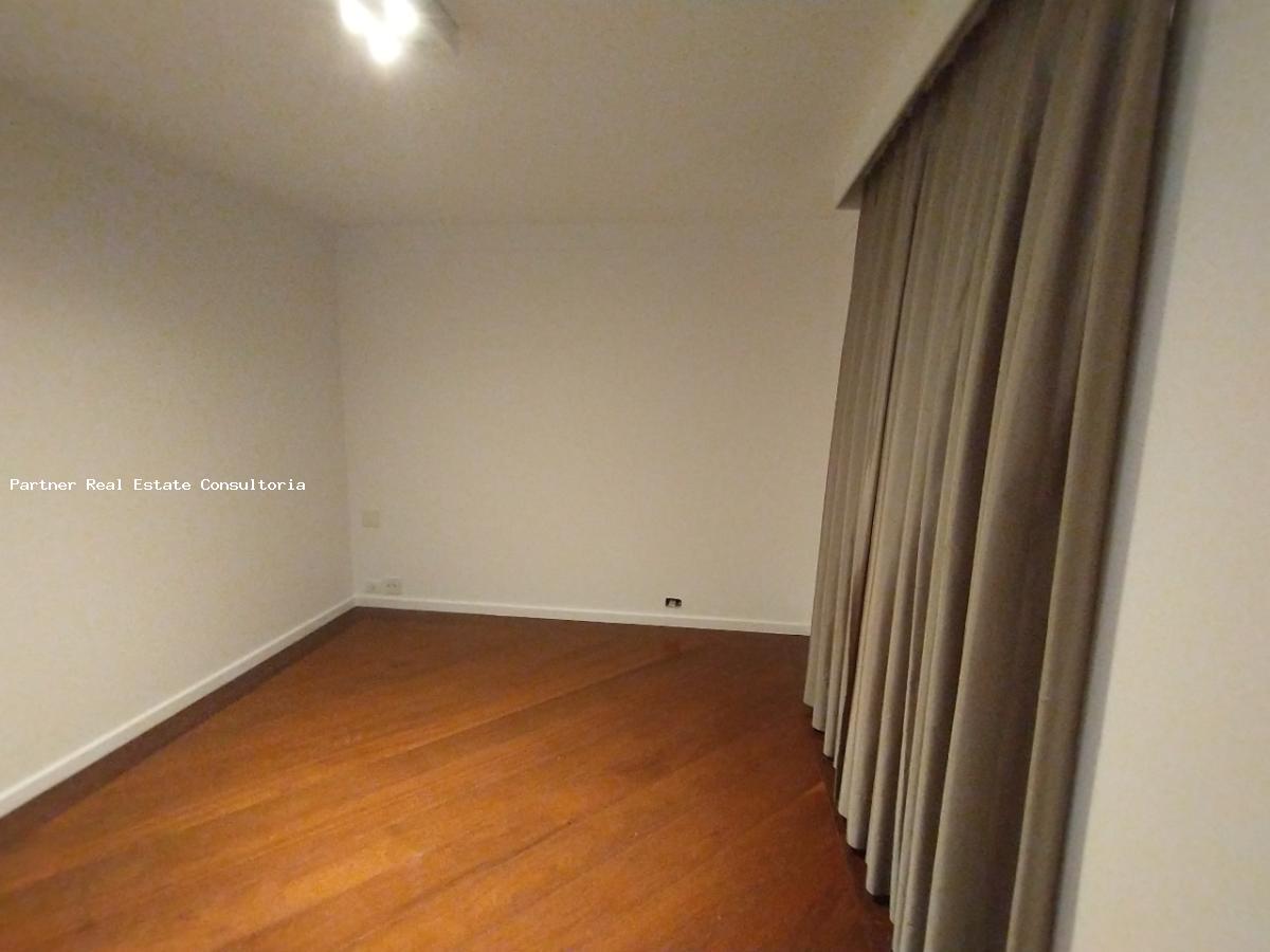 Apartamento à venda com 3 quartos, 198m² - Foto 14