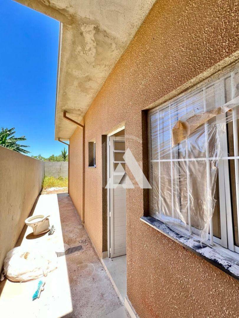 Casa à venda com 2 quartos, 53m² - Foto 11