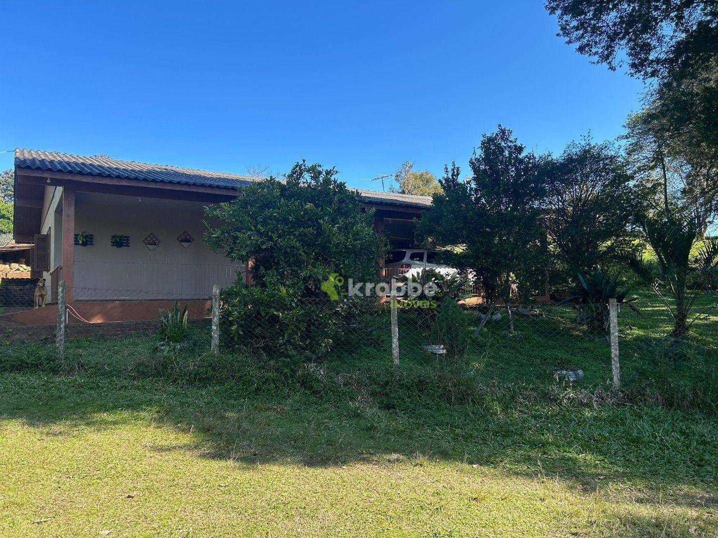 Chácara à venda com 3 quartos, 178m² - Foto 3