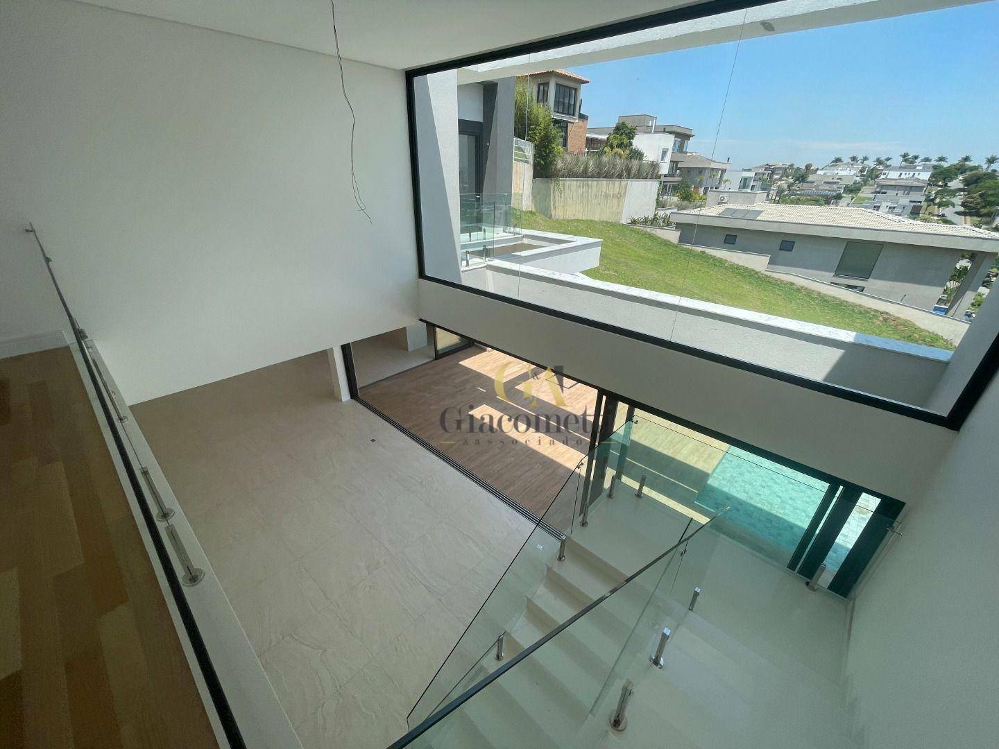 Casa de Condomínio à venda com 4 quartos, 545m² - Foto 2