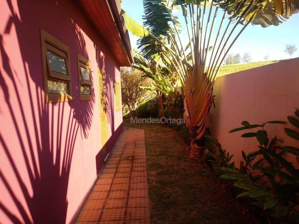 Casa de Condomínio à venda com 3 quartos, 215m² - Foto 16