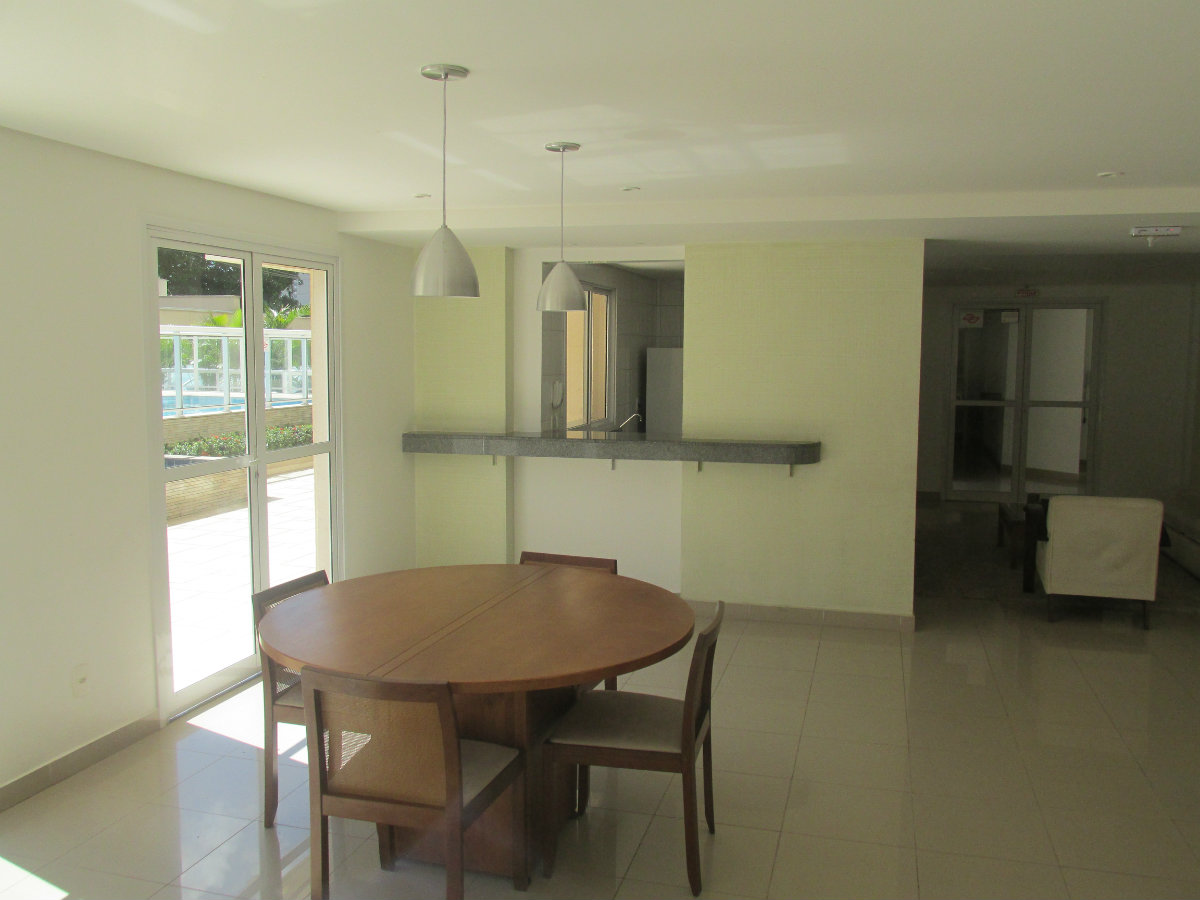 Apartamento à venda com 2 quartos, 64m² - Foto 11