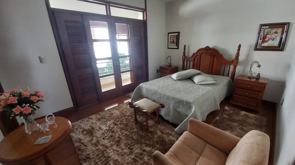 Casa à venda com 5 quartos, 650m² - Foto 12