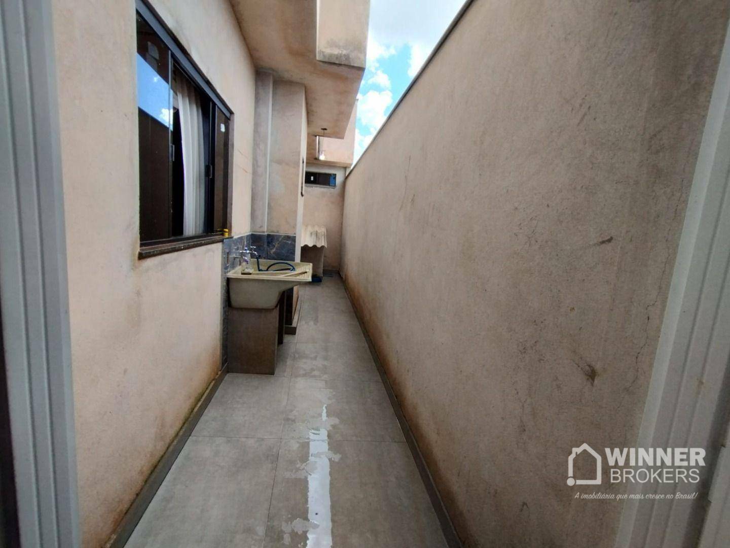 Casa à venda com 4 quartos, 230m² - Foto 24