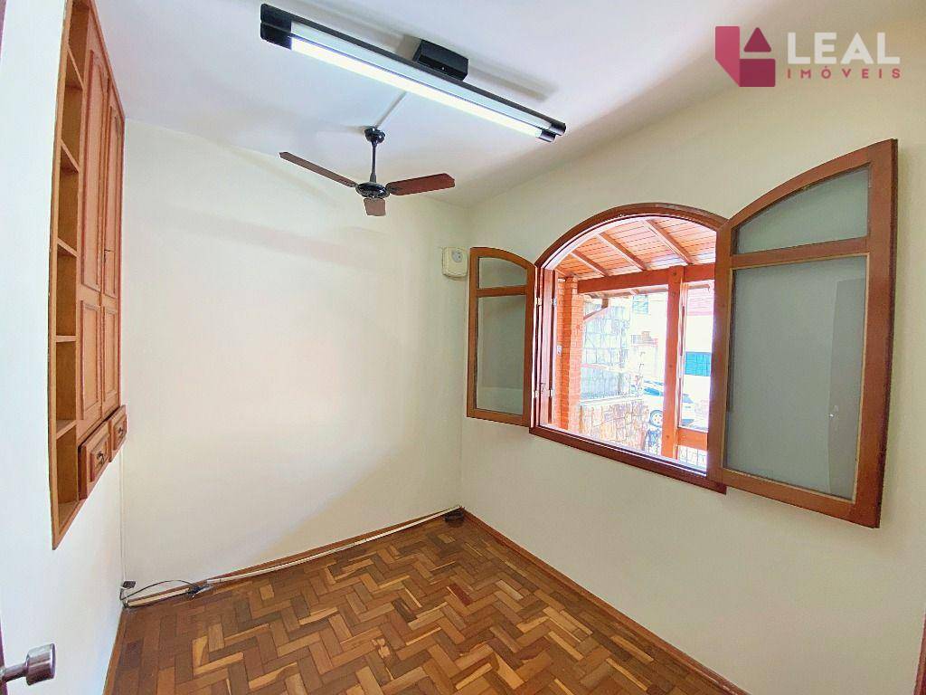 Casa à venda com 4 quartos, 240m² - Foto 7