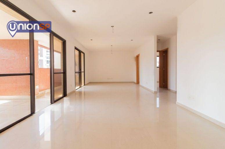 Apartamento à venda com 4 quartos, 207m² - Foto 5