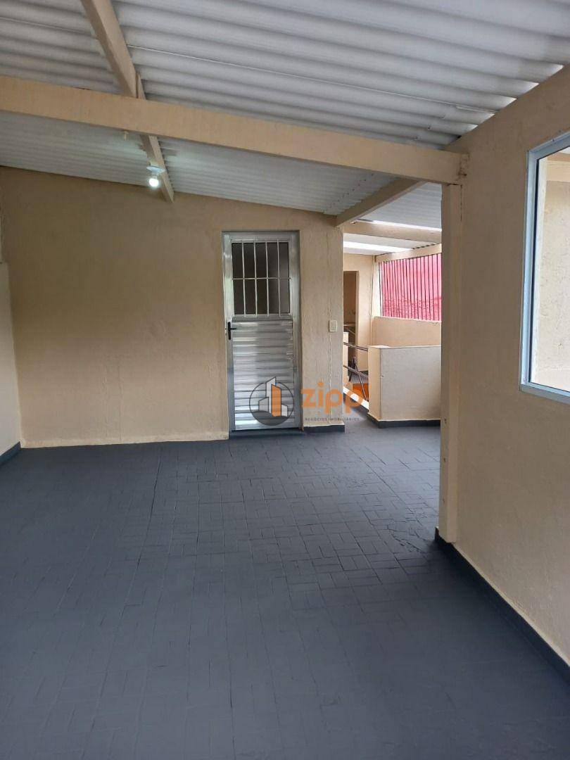 Sobrado para alugar com 2 quartos, 100m² - Foto 4