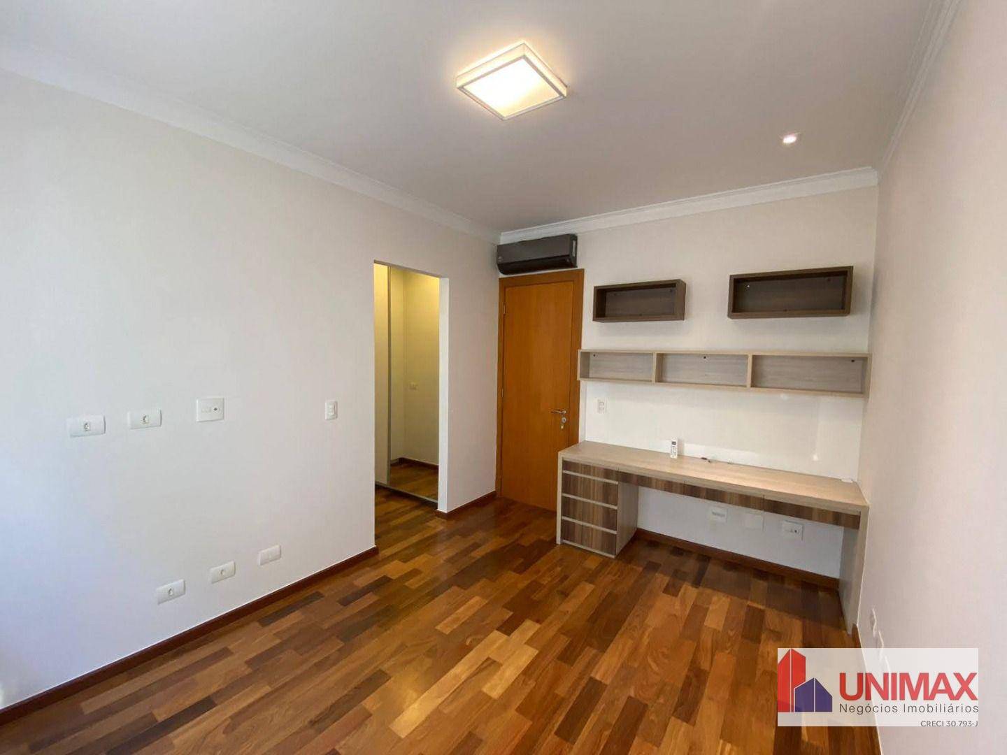 Casa de Condomínio para alugar com 4 quartos, 450m² - Foto 17