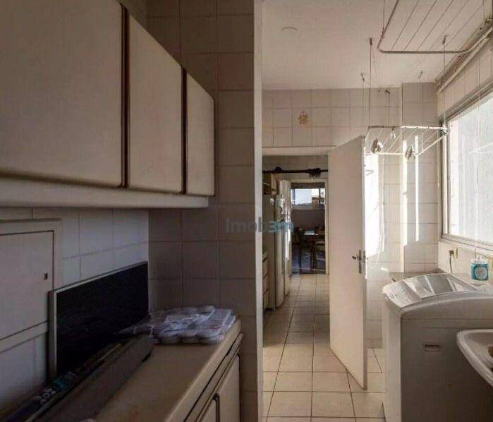 Apartamento à venda com 3 quartos, 111m² - Foto 7