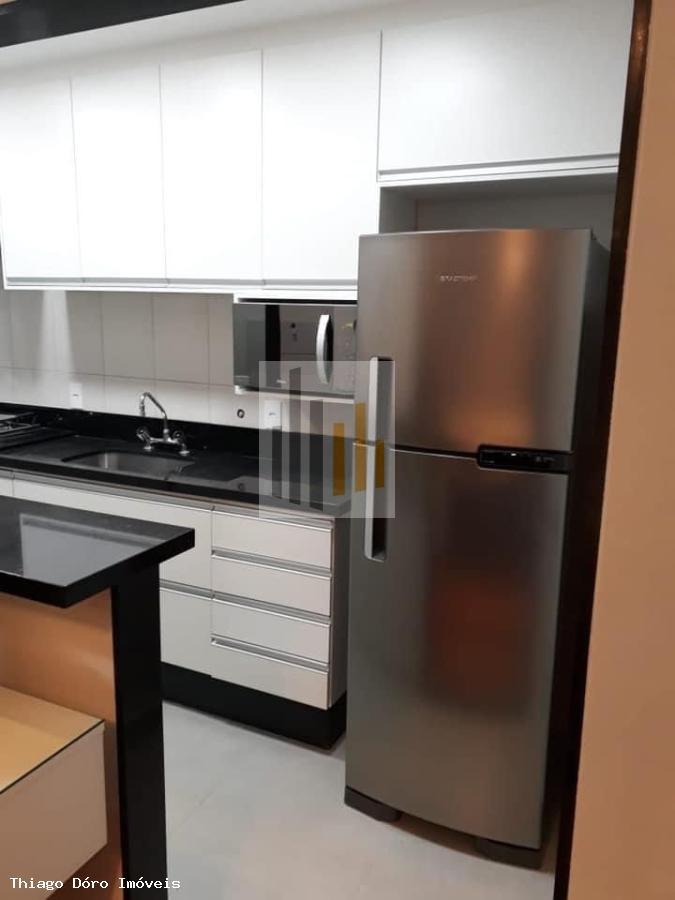 Apartamento à venda com 2 quartos, 57m² - Foto 2