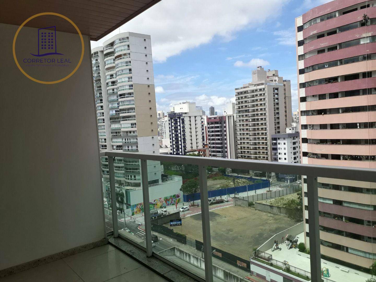 Apartamento à venda com 2 quartos, 70m² - Foto 7