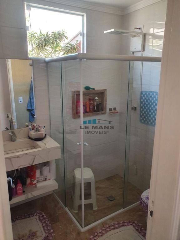 Casa à venda com 4 quartos, 200m² - Foto 20