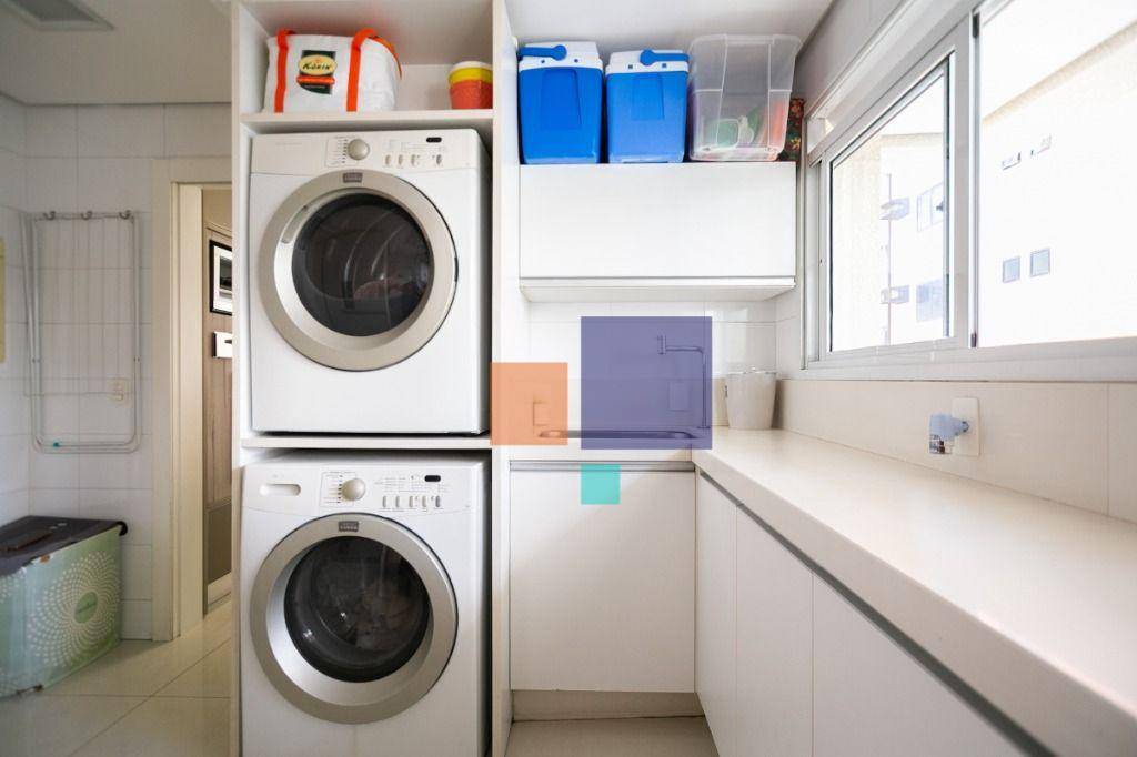 Apartamento para alugar com 4 quartos, 240m² - Foto 57