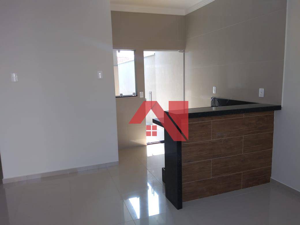 Casa à venda com 2 quartos, 68m² - Foto 10