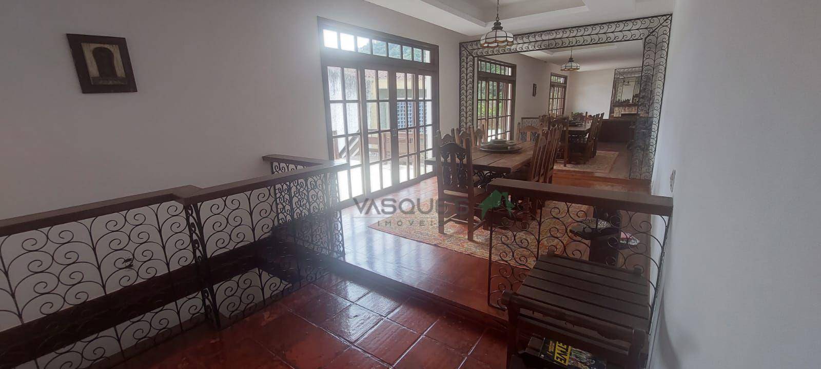 Casa de Condomínio à venda com 4 quartos, 330m² - Foto 5
