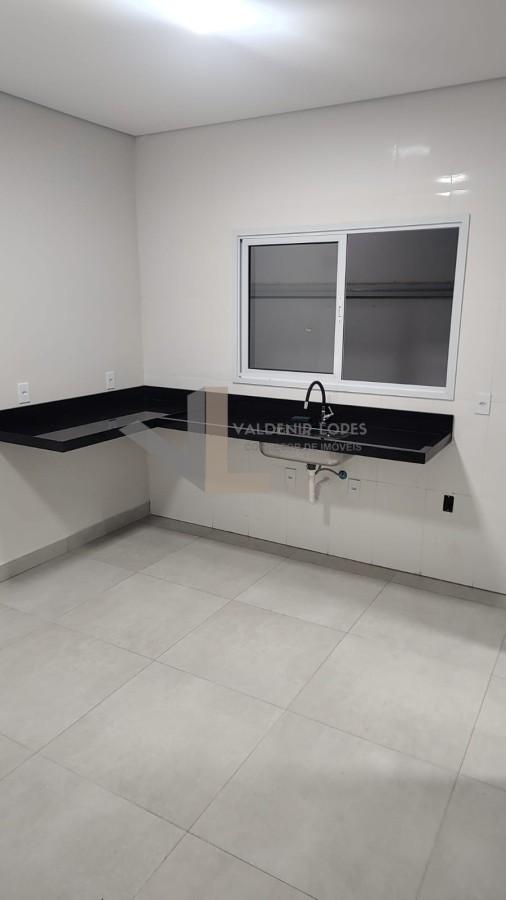 Casa à venda com 2 quartos, 80m² - Foto 5