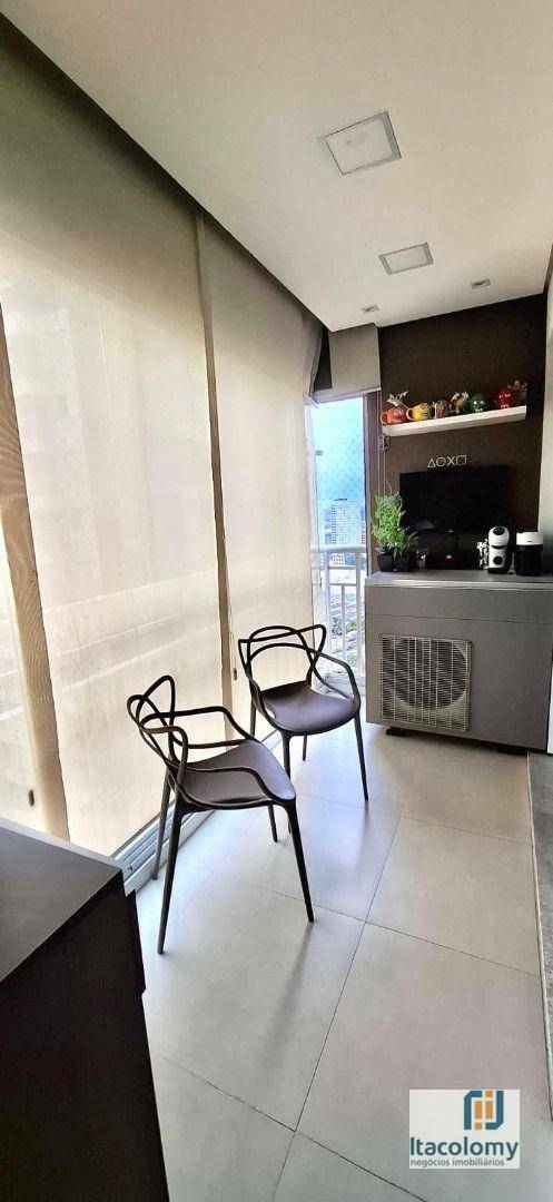 Apartamento à venda com 2 quartos, 68m² - Foto 7