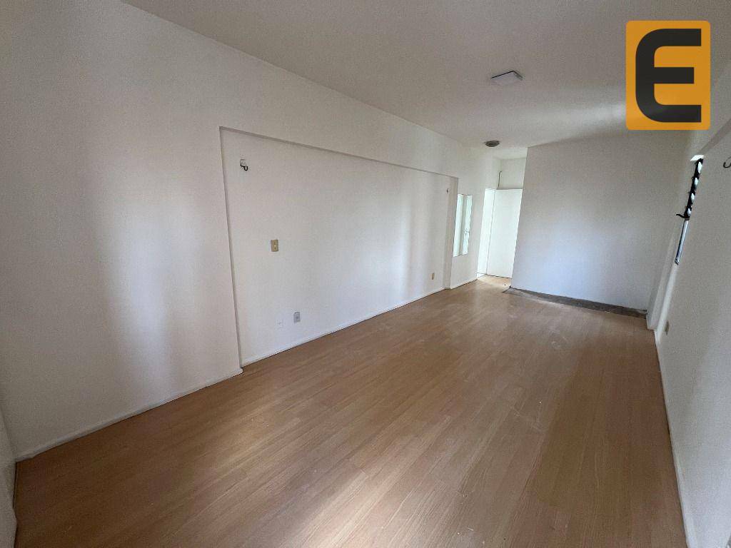 Apartamento à venda com 3 quartos, 179m² - Foto 13