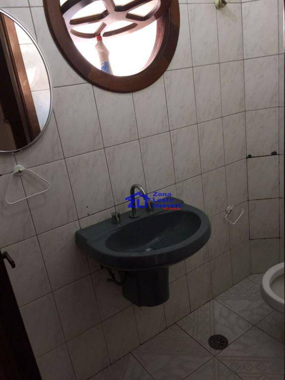 Sobrado à venda com 3 quartos, 200m² - Foto 8