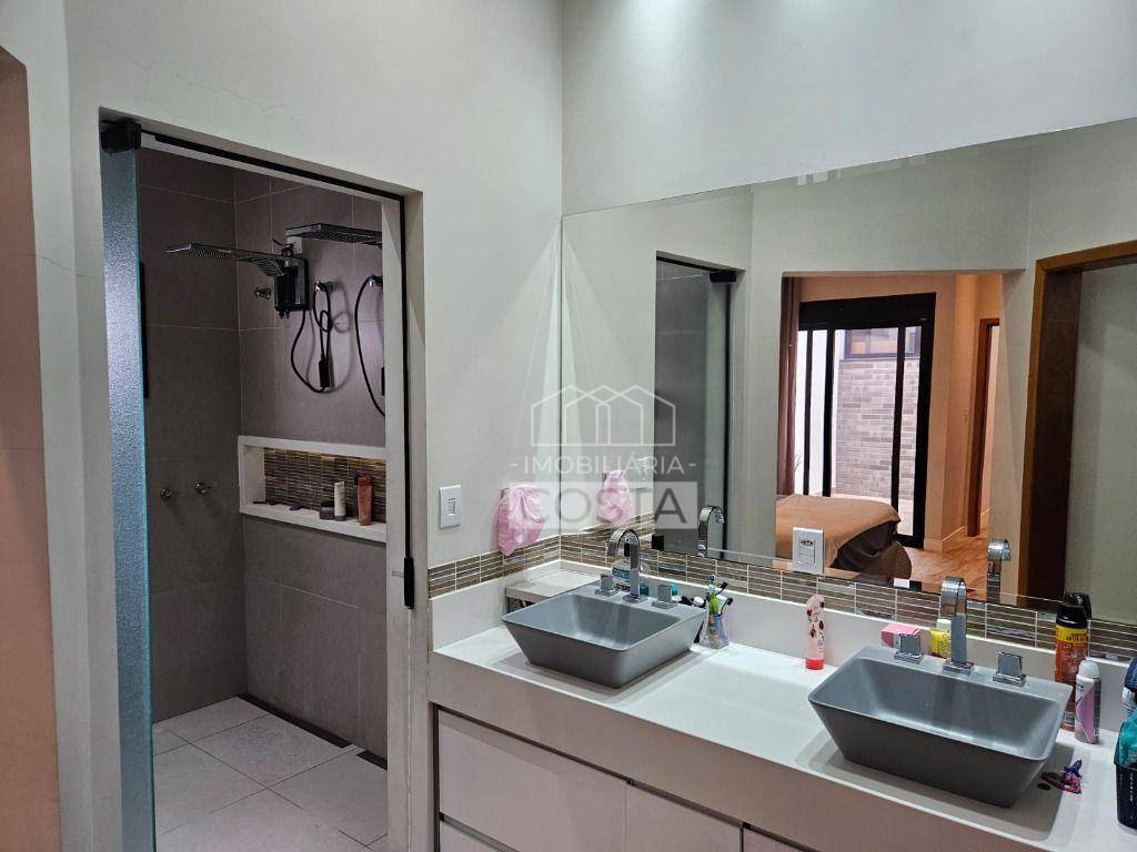 Casa de Condomínio à venda com 3 quartos, 215m² - Foto 8