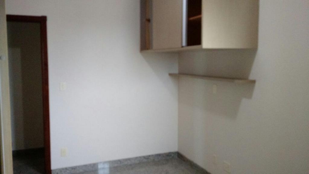 Apartamento à venda com 3 quartos, 130m² - Foto 5