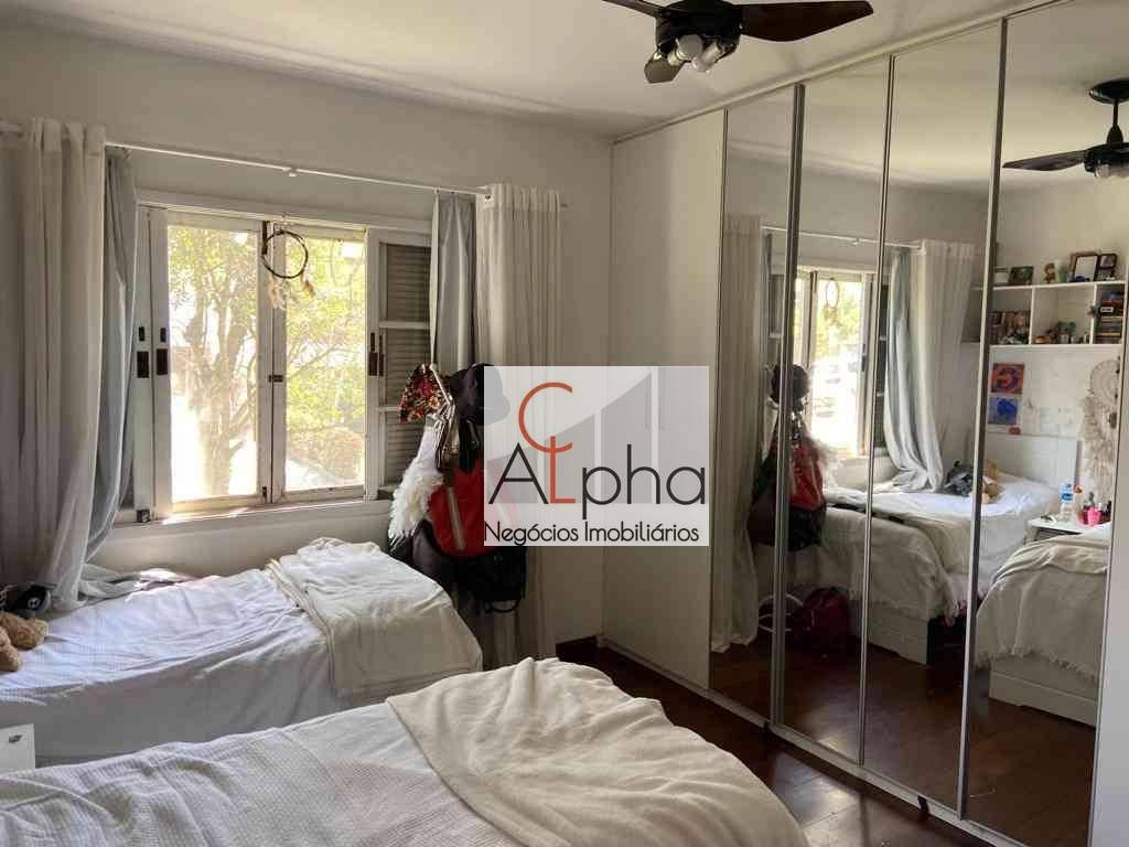 Casa à venda com 4 quartos, 420m² - Foto 11