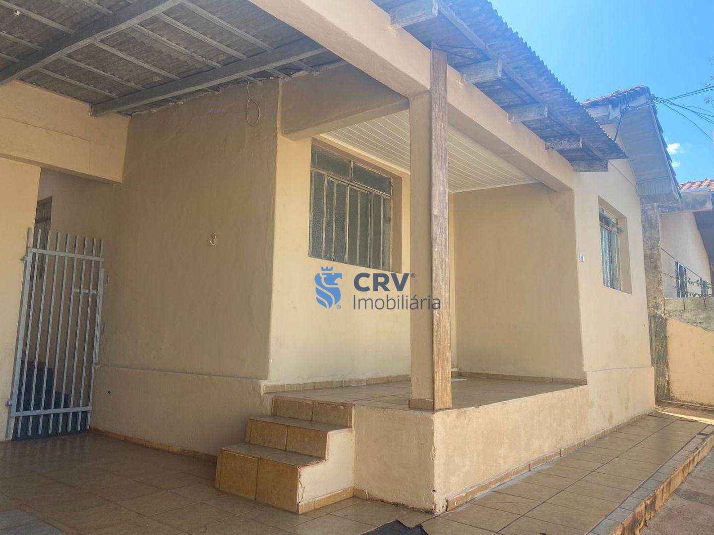 Casa à venda com 3 quartos, 80m² - Foto 1