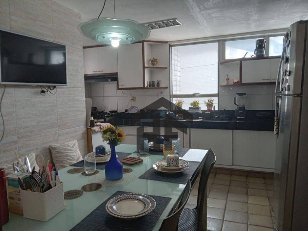 Apartamento à venda com 5 quartos, 247m² - Foto 13