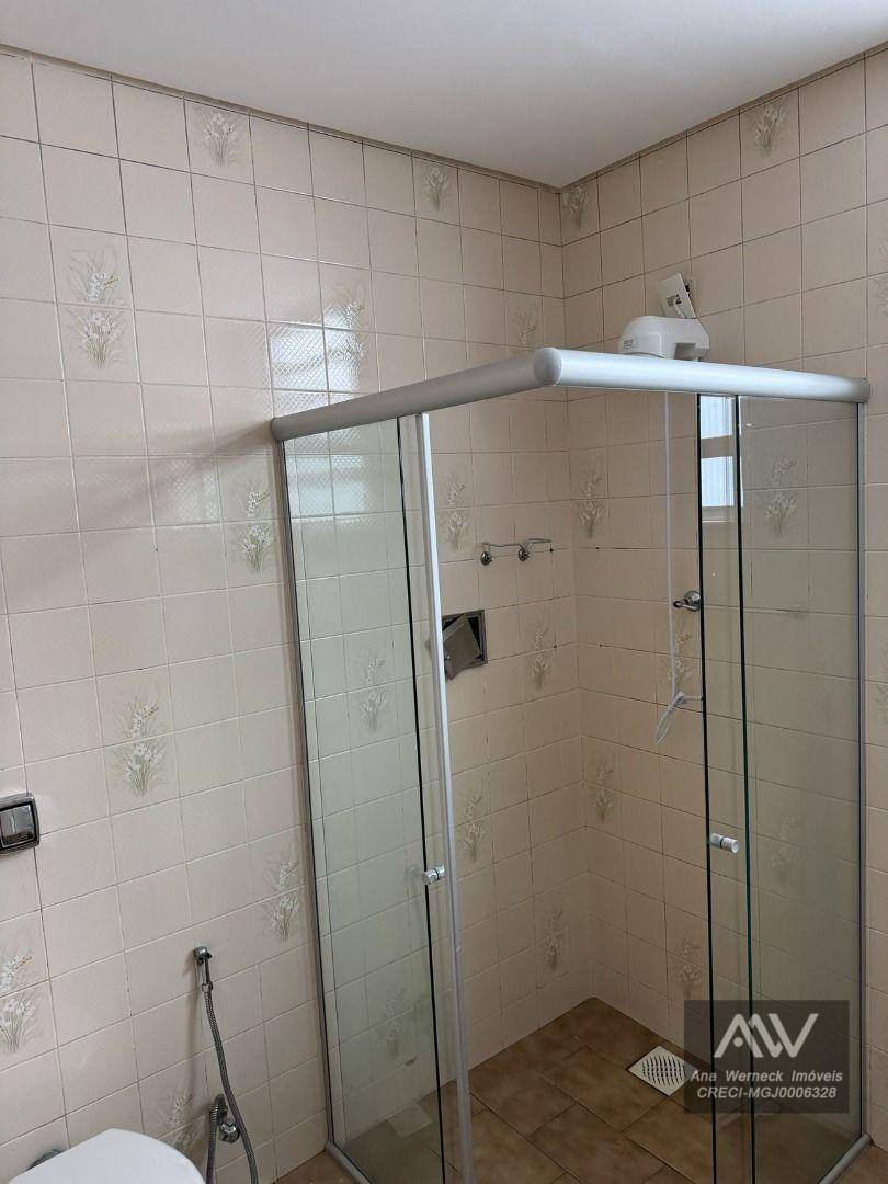 Casa à venda com 4 quartos, 330m² - Foto 9