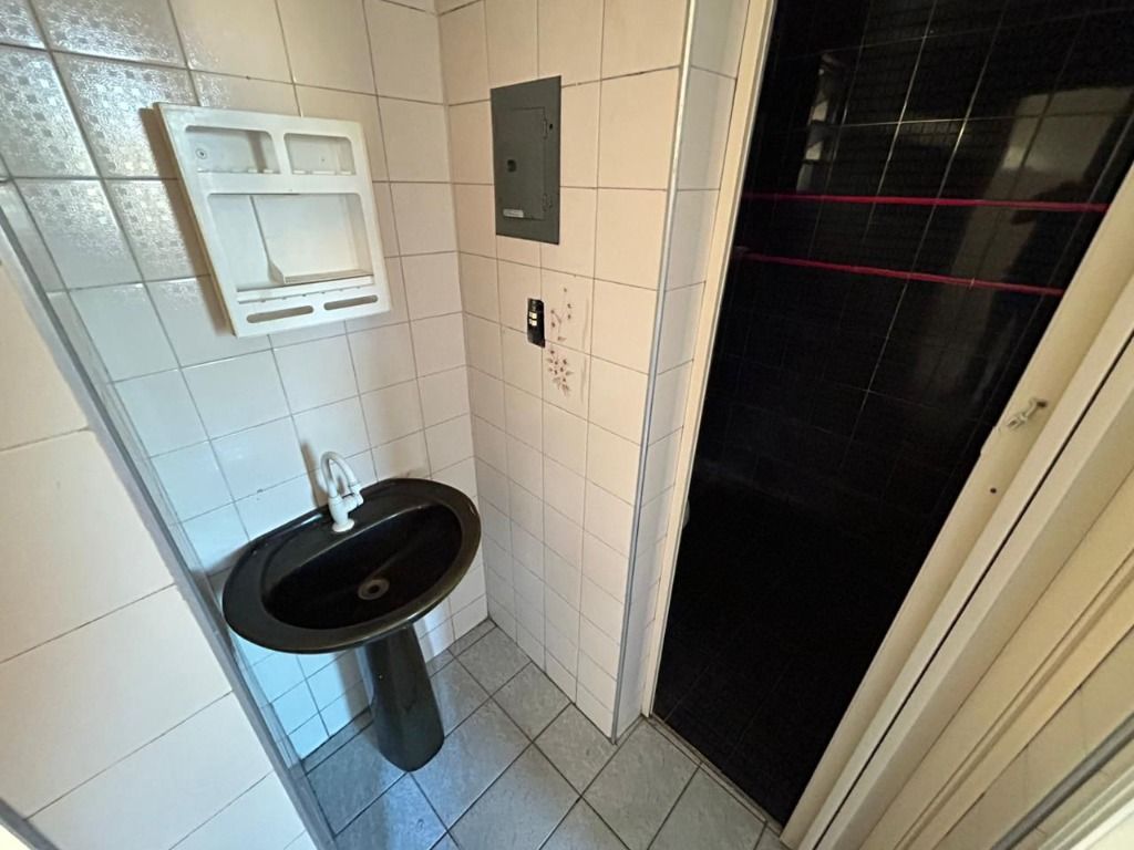 Apartamento à venda com 2 quartos, 56m² - Foto 3