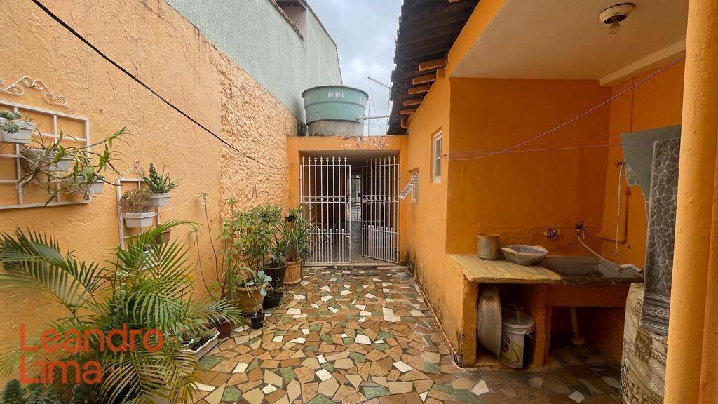 Casa à venda com 2 quartos, 110m² - Foto 13