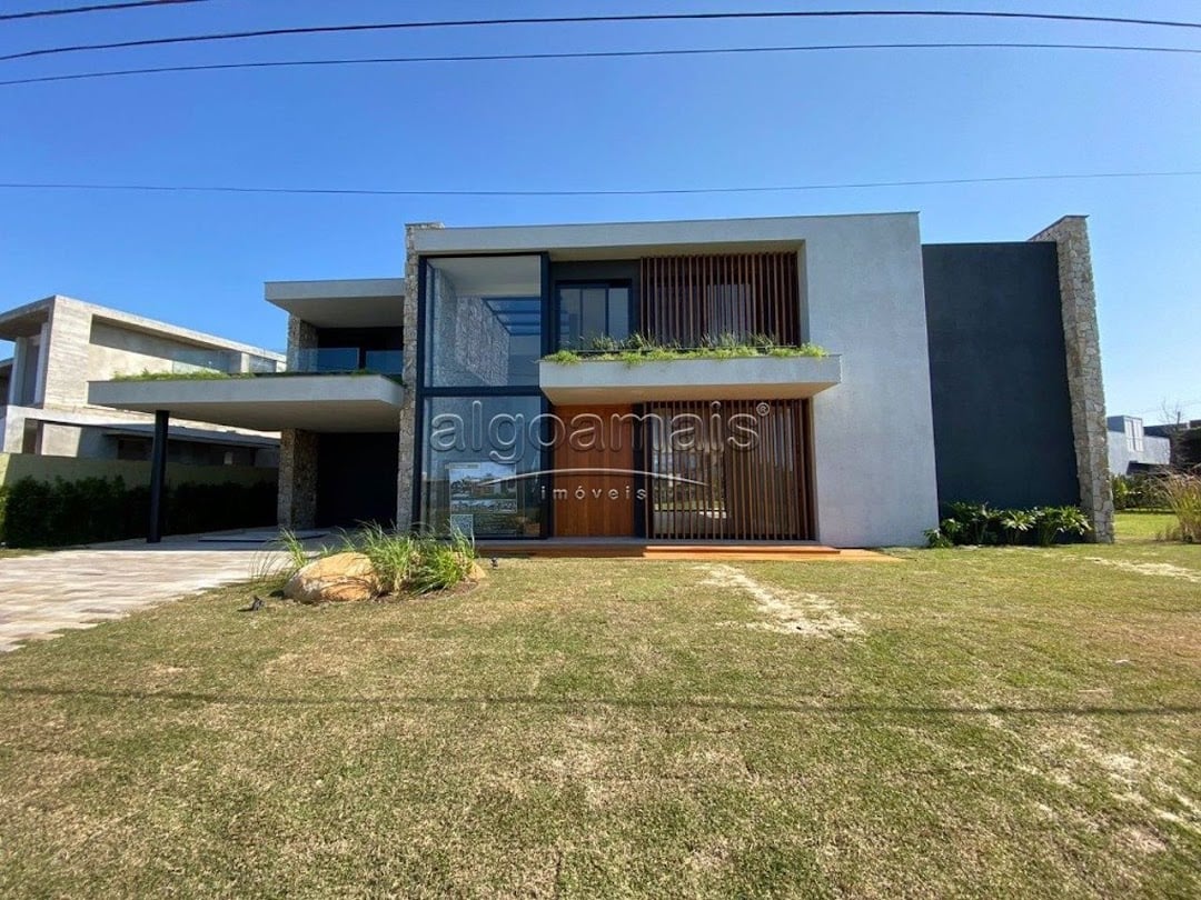 Casa de Condomínio à venda com 7 quartos, 640m² - Foto 1