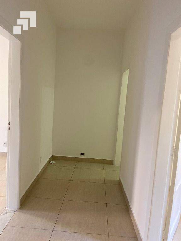 Apartamento para alugar com 3 quartos, 110m² - Foto 16