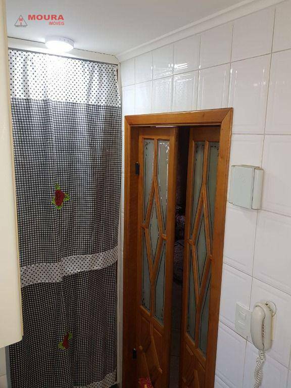 Apartamento à venda com 2 quartos, 60m² - Foto 11