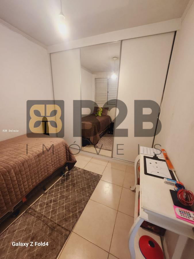 Apartamento à venda com 3 quartos, 140m² - Foto 17