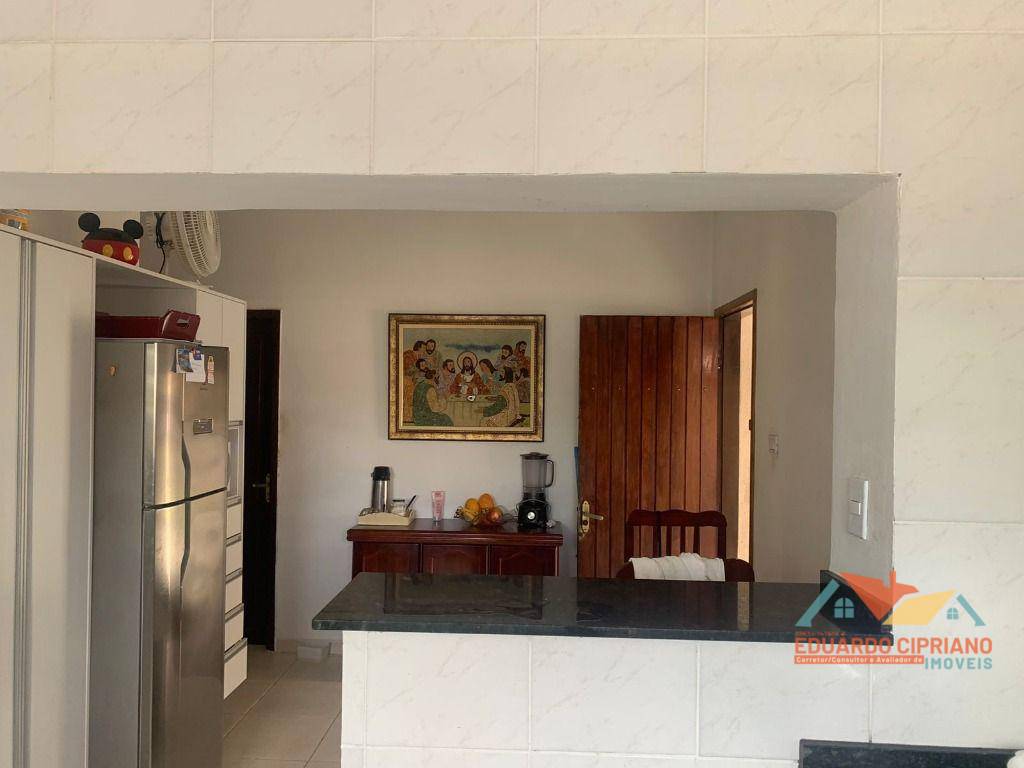 Casa à venda com 5 quartos, 221m² - Foto 22